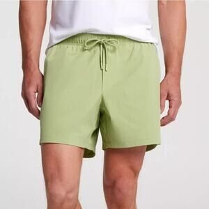 VRST Men's Green Seedling 5'' Everyday Shorts Size XL